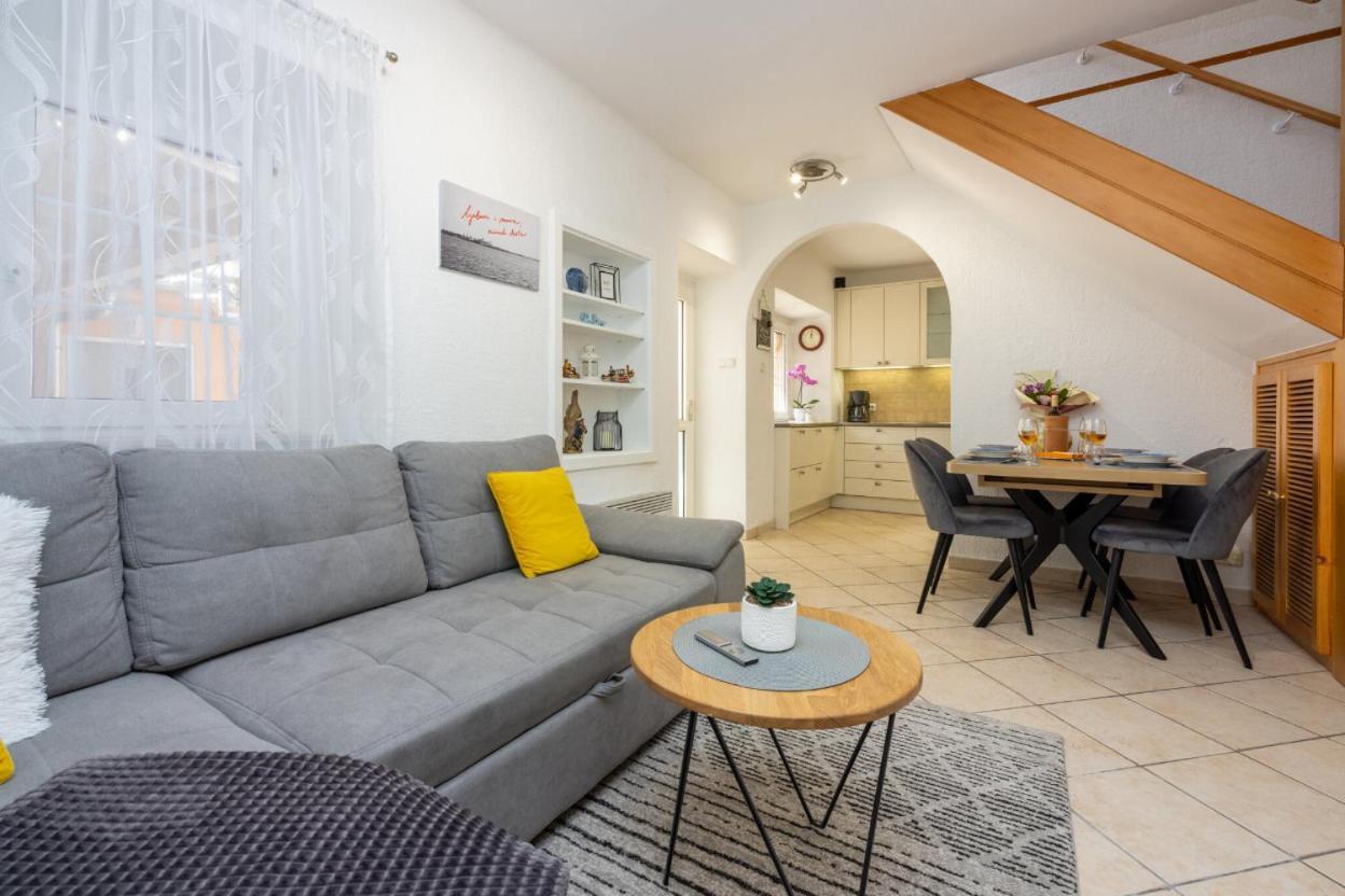 Kuca Za Odmor Antic - Holiday House Antic Novi Vinodolski Dış mekan fotoğraf