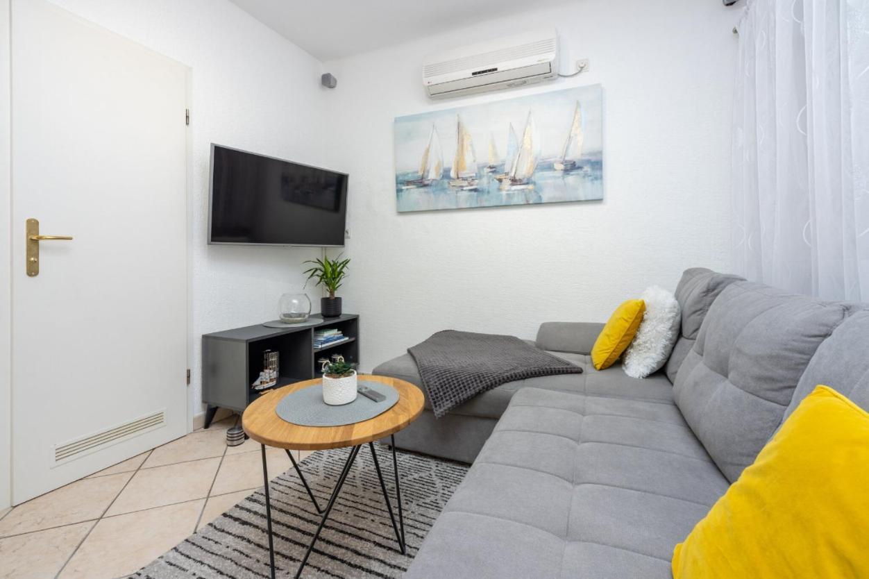 Kuca Za Odmor Antic - Holiday House Antic Novi Vinodolski Dış mekan fotoğraf